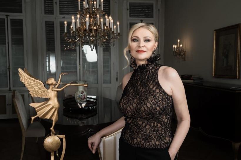 Melodie Dor Magie – mezzosoprana Ruxandra Donose și pianistul Sergiu Tuhuțiu într-un turneu de sărbători… acasă 18928830