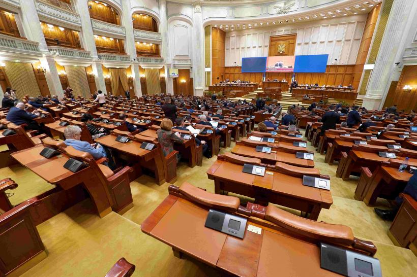 De la Iliescu la Iohannis, listele de alegători au crescut cu 808.000 de oameni. Voturile exprimate au scăzut, în schimb, cu 5,4 milioane 18929079