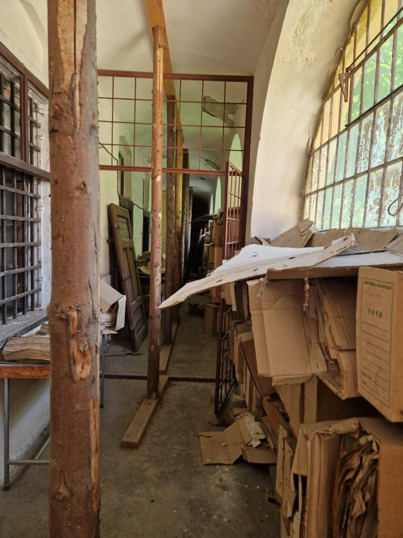 Ioan-Aurel Pop: „Discriminarea salarizării arhiviștilor în funcție de capitală și provincie este de neadmis” 18929049