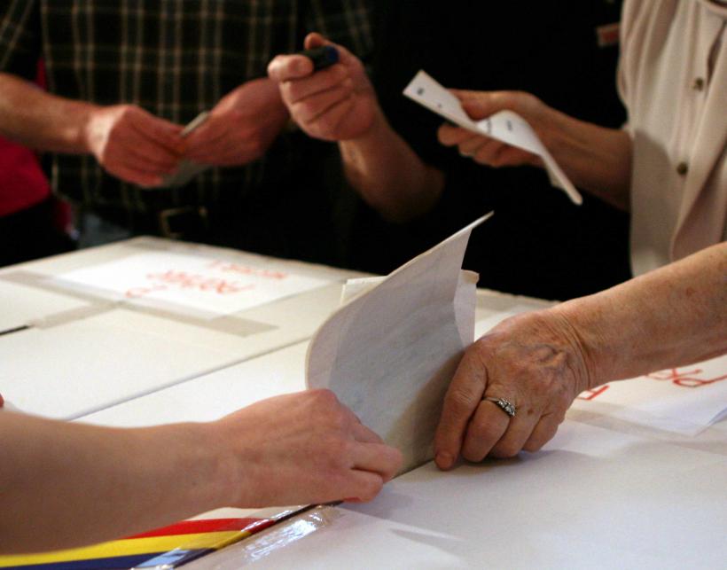 Participarea românilor la vot: Analiza statistică pe categorii de vârstă, gen și mediu 18929147