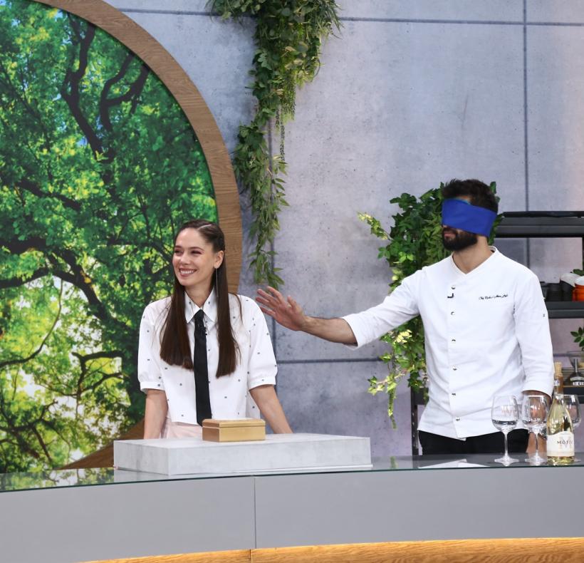 Diseară, la Chefi la cuțite: jurații, surprinși de un tânăr concurent, pasionat de bucătărie de la 9 ani:„Voi pregăti un preparat de care cred că nu a mai auzit niciunul dintre Chefi” 18929393