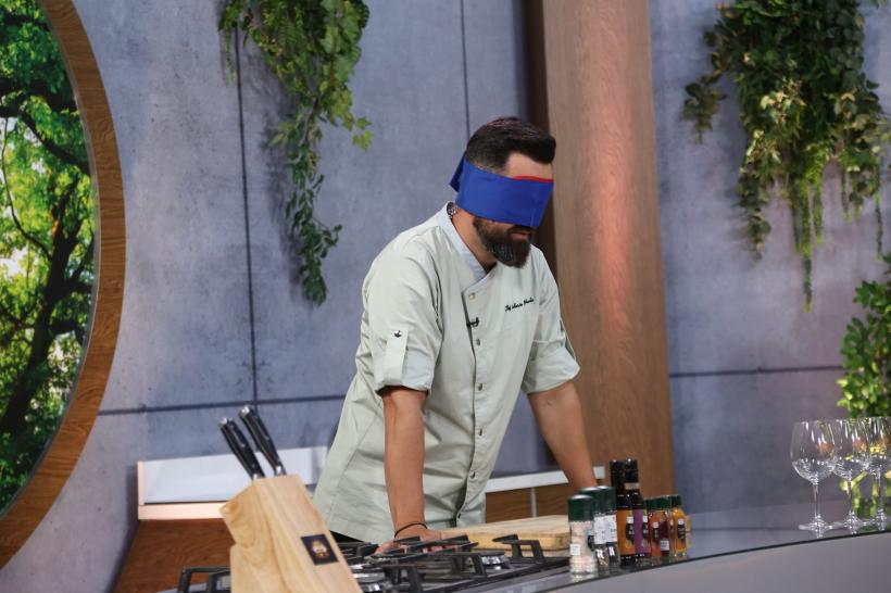 Diseară, la Chefi la cuțite: jurații, surprinși de un tânăr concurent, pasionat de bucătărie de la 9 ani:„Voi pregăti un preparat de care cred că nu a mai auzit niciunul dintre Chefi” 18929394