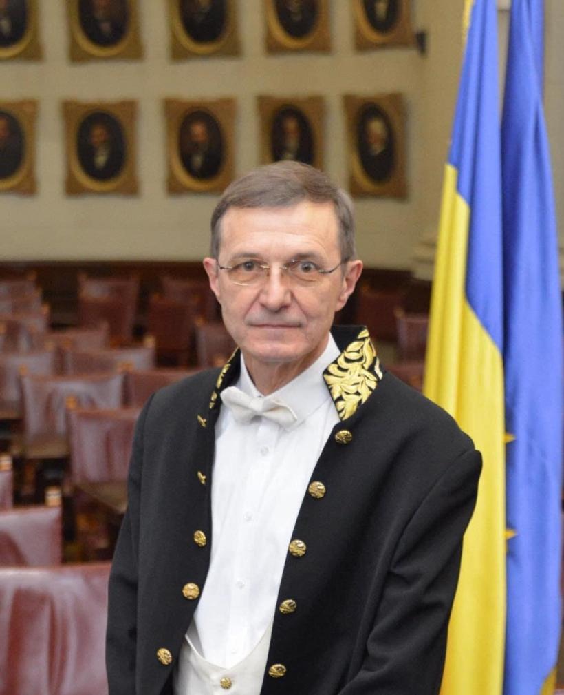 1 Decembrie - Ziua Națională a României: „Țara nu este de vină pentru neputințele noastre, ci noi sunt nevrednici pentru gloria ei. Noua România a rodit din moartea a 1.000.000 de români” 18929812