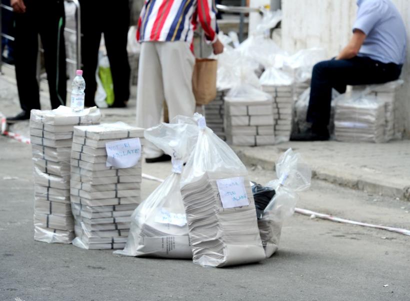 MAE anunţă că toate buletinele de vot din diaspora vor ajunge în România pe 3 decembrie. BEC a decis ca renumărarea să se încheie până pe 1 decembrie 