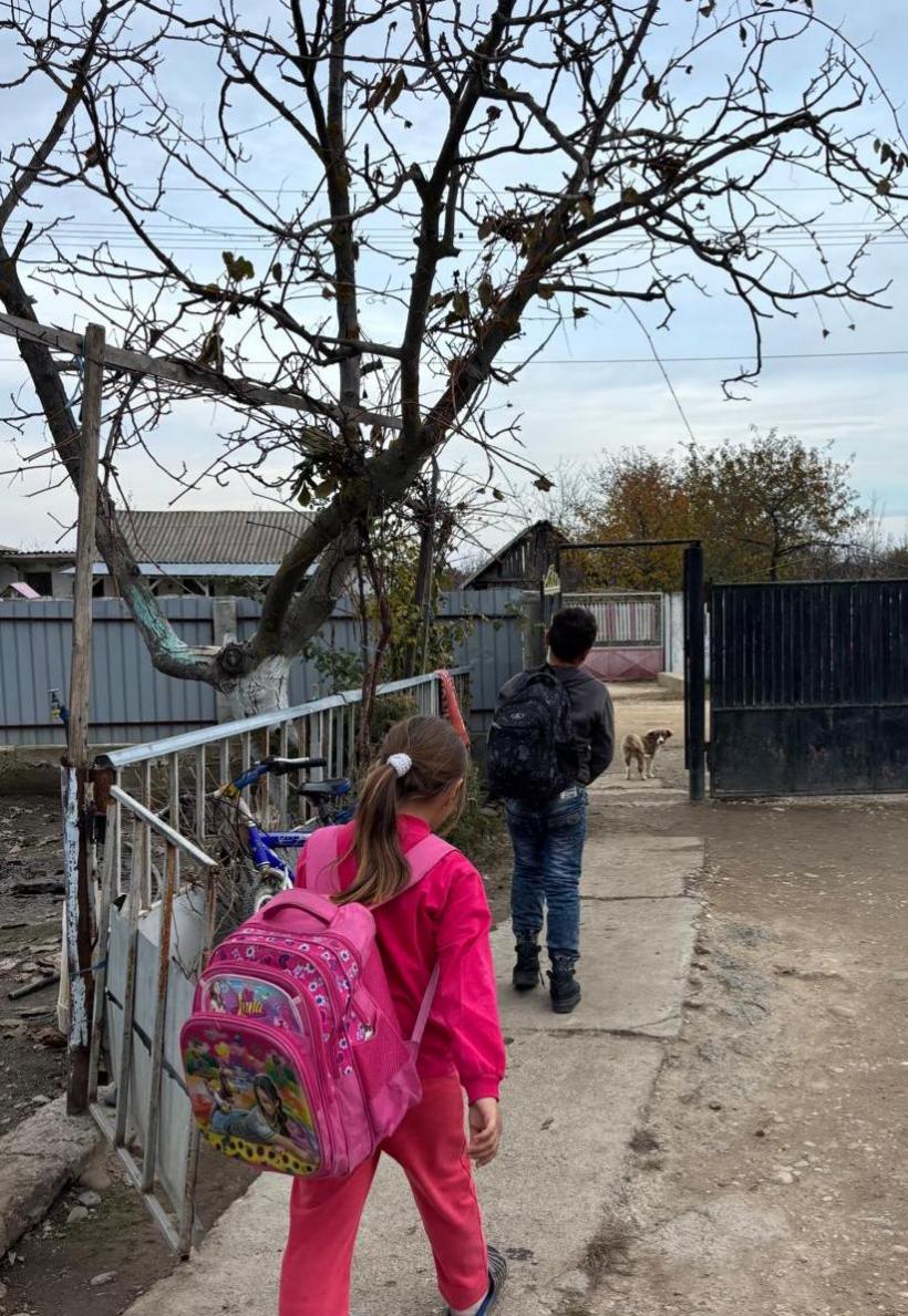 Sprijinim educația și contribuim la reducerea abandonului școlar - o nouă campanie lansată de Fundația Carmistin 18929876