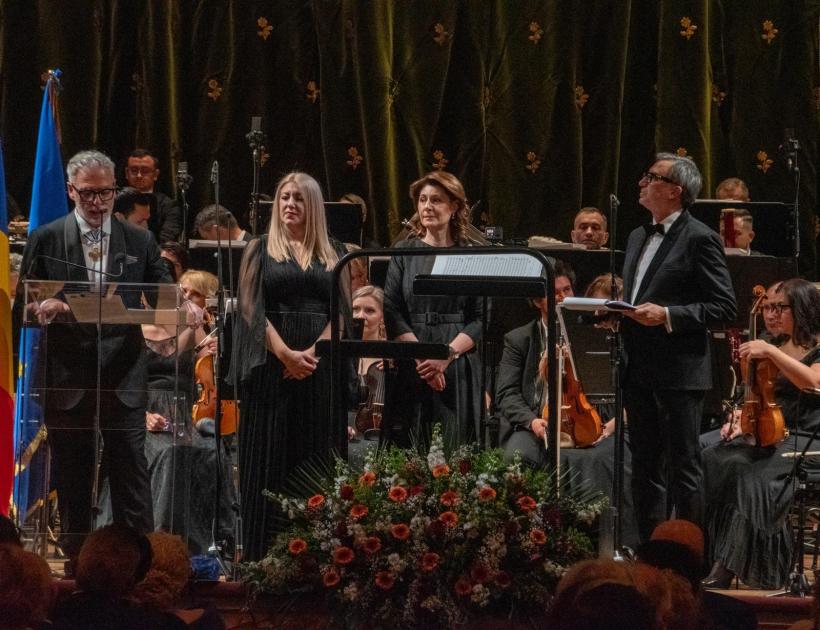 Aplauze la scenă deschisă la Fenice pentru Valentina Naforniţă, Ruxandra Donose, Ştefan Pop și Orchestra Operei Naţionale Bucureşti, dirijată de Daniel Jinga