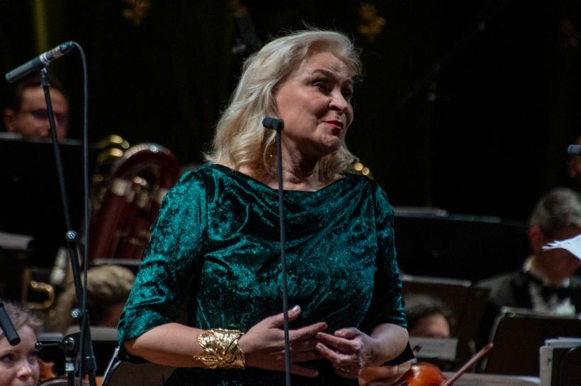 Aplauze la scenă deschisă la Fenice pentru Valentina Naforniţă, Ruxandra Donose, Ştefan Pop și Orchestra Operei Naţionale Bucureşti, dirijată de Daniel Jinga 18930061