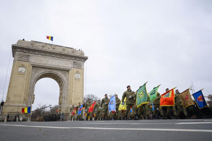 1 Decembrie, sărbătorit între evenimente de stradă și secțiile de votare