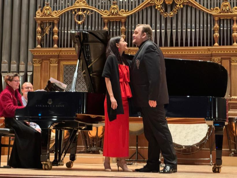 Turnee de poveste... pretutindeni la final. Mezzosoprana Ruxandra Donose, sopranele Leontina Văduva și Teodora Gheorghiu și bas-baritonul Sorin Coliban au cântat pentru diaspora românească din Elveția, Franța și Italia 18930524