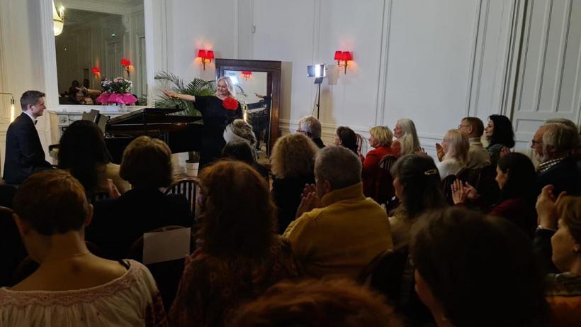 Turnee de poveste... pretutindeni la final. Mezzosoprana Ruxandra Donose, sopranele Leontina Văduva și Teodora Gheorghiu și bas-baritonul Sorin Coliban au cântat pentru diaspora românească din Elveția, Franța și Italia 18930525