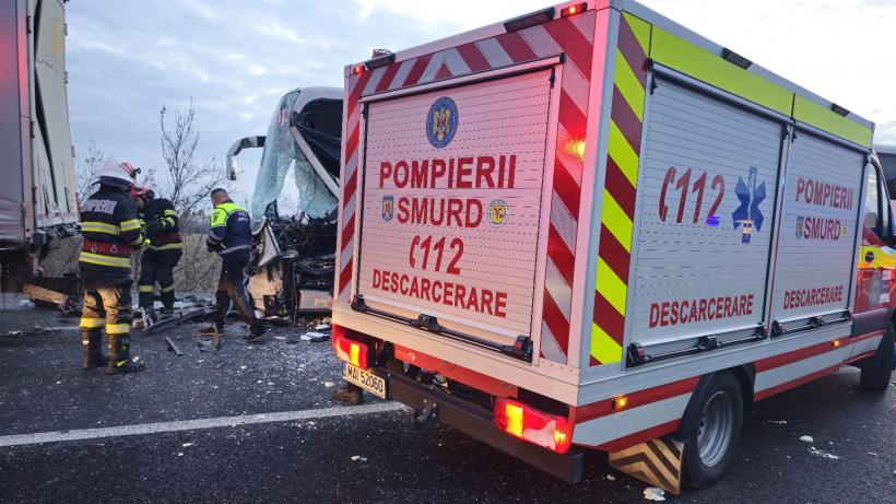 Accident rutier produs între un autocar și un autotren. A fost activat Planul Roșu de Intervenție 18930831