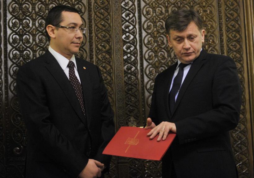 Toate coalițiile de guvernare formate în România, după 1990, au avut viață scurtă și agitată  18930684