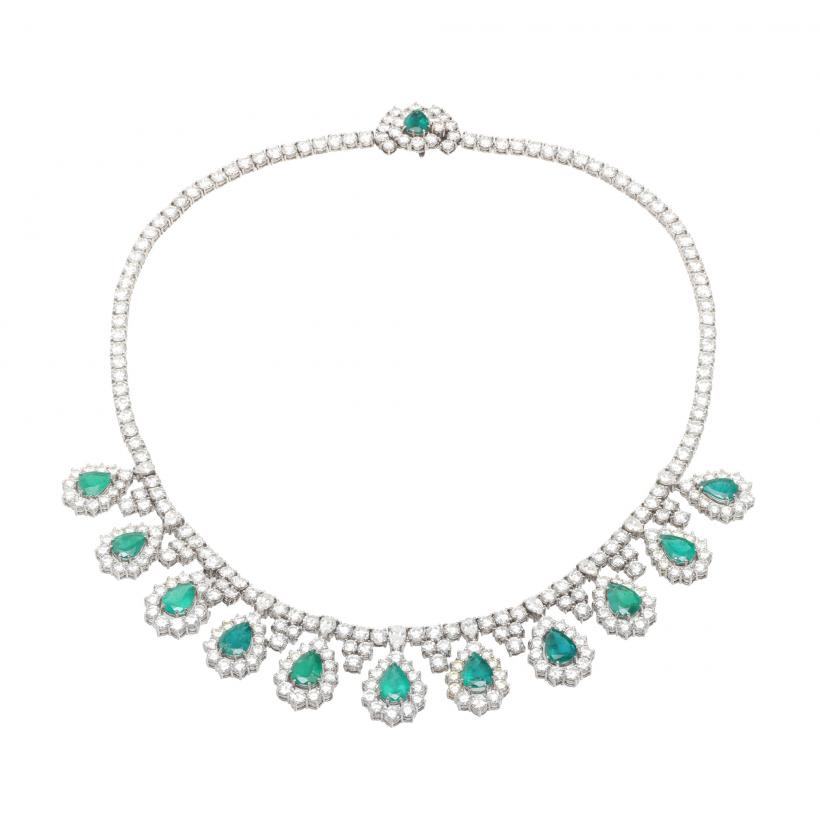 De la masa familiei prezidențiale Ceaușescu, în licitație la Artmark 18930702