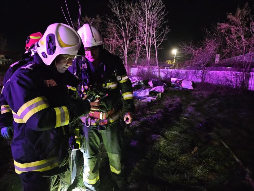 Hala de mobilă din Hanu Conachi, Galați, distrusă complet în incendiul de vineri 18931031