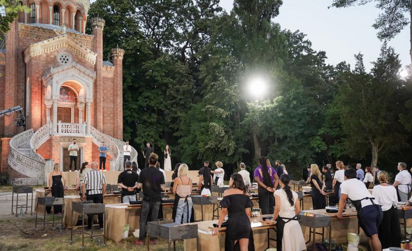 Diseară, se încing grătarele pe Domeniul Știrbey, în bootcamp-ul Chefi la cuțite 18931161