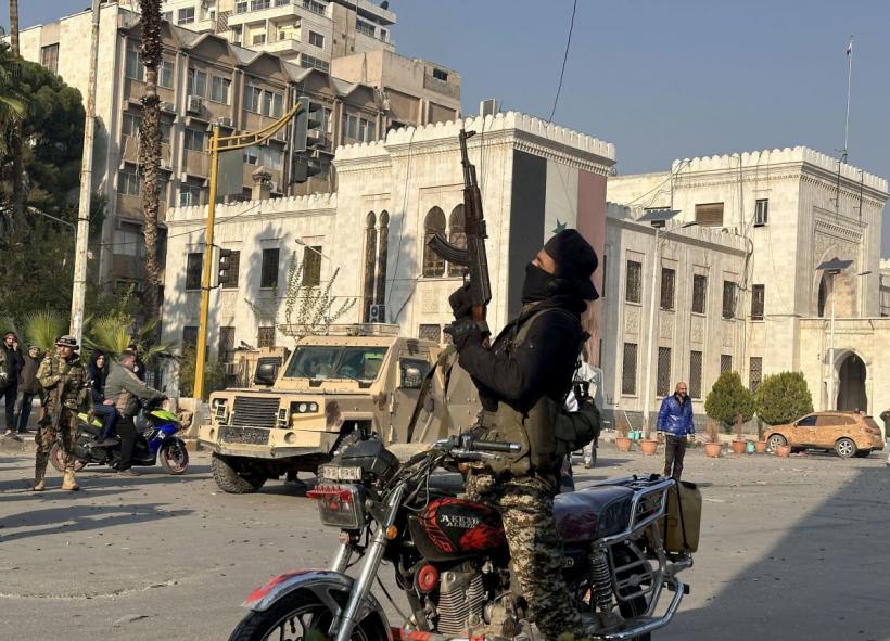 Siria este liberă. Bashar al-Assad a fugit  18931136