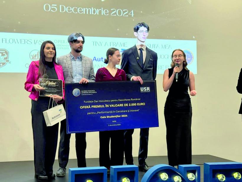 Studenții mediciniști de la Iași, premiați pentru cea mai bună invenție 18931198