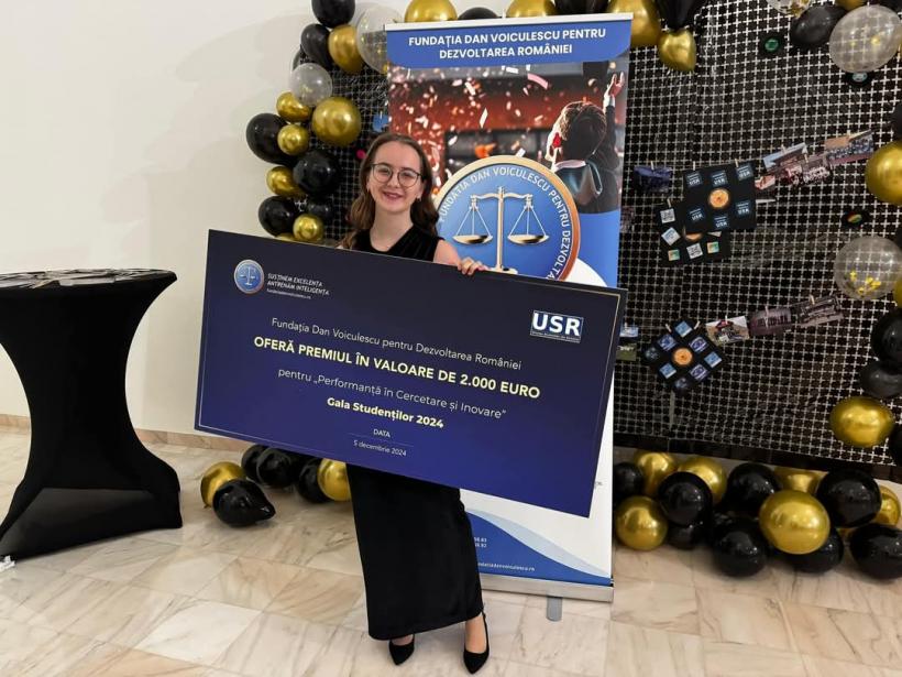 Studenții mediciniști de la Iași, premiați pentru cea mai bună invenție 18931199