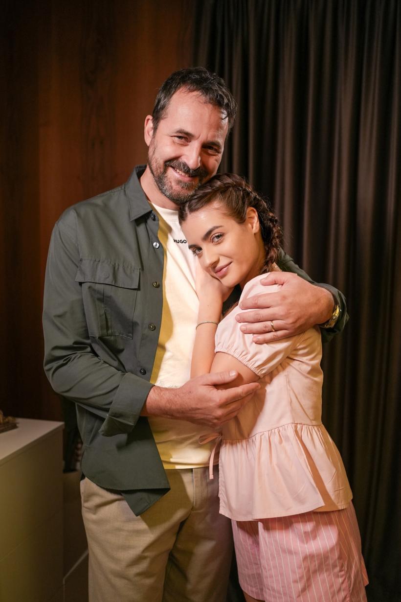 Ana Bodea revine pe micile ecrane cel mai nou serial original semnat Ruxandra Ion – Ana, Mi-ai fost scrisă în ADN 18931474