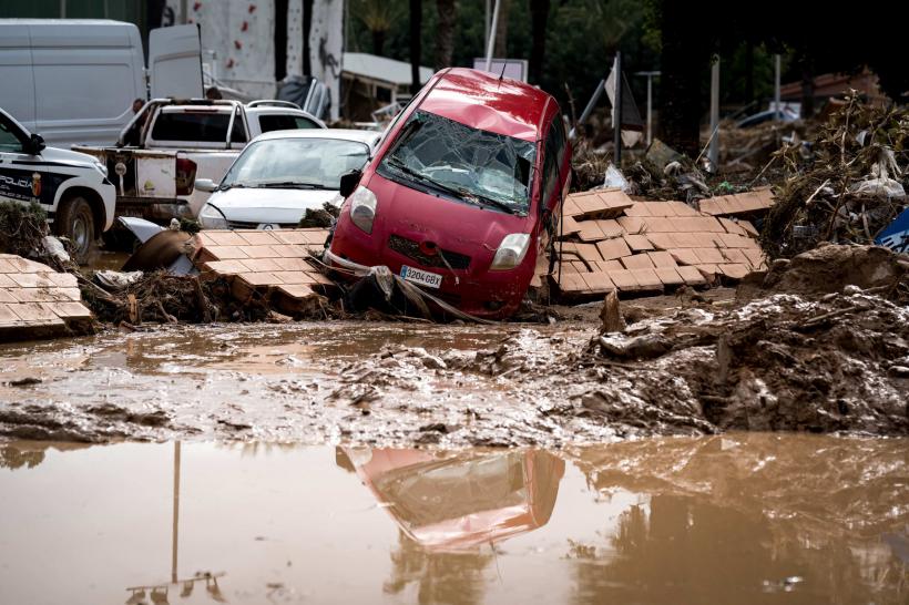 Pierderile asigurate la nivel mondial provocate de catastrofe naturale au depășit 100 de miliarde de dolari pentru al 5-lea an consecutiv 