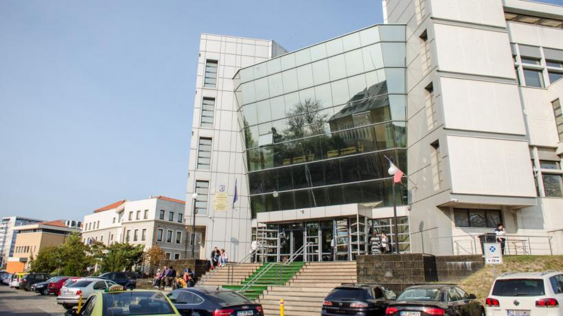 Monica Macovei, „Zeița Justiției”, trimisă la mănăstire: A fost mutată în folosul comunității, de la spații verzi, la Arhiepiscopia Bucureștilor 18931589