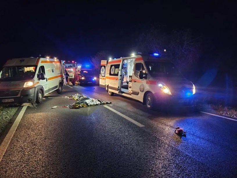 Accident cu patru autoturisme și un TIR la ieșirea din Ploiești, pe DN 72