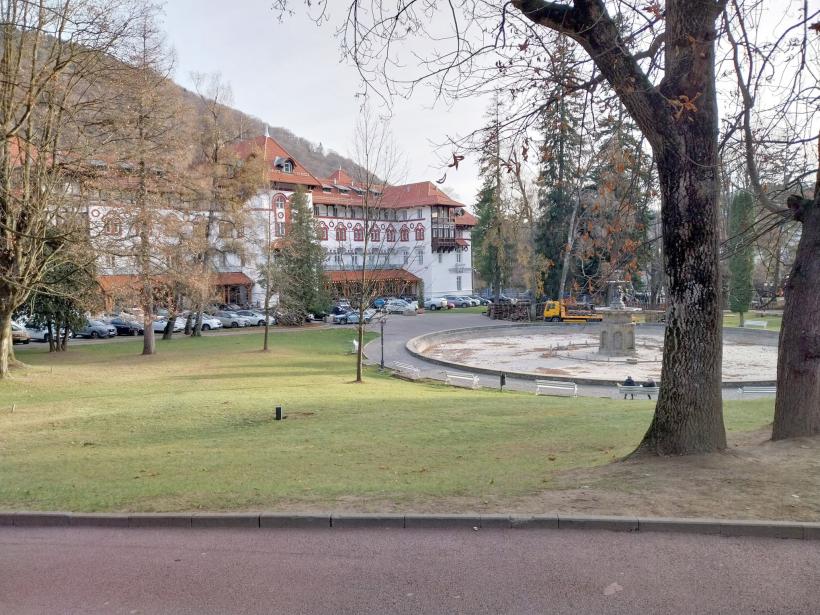 Tendințele momentului: Românii se înghesuie la hoteluri cu piscină, pe Valea Prahovei 18931964