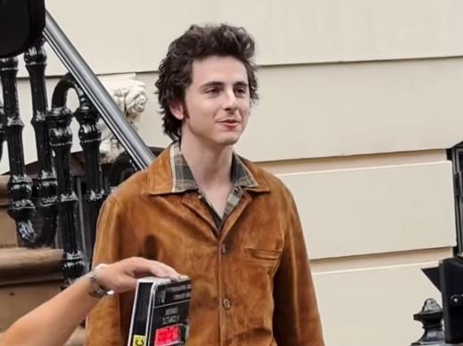 Timothée Chalamet, transformare spectaculosă în Bob Dylan, pentru noul său film. Fanii sunt în delir