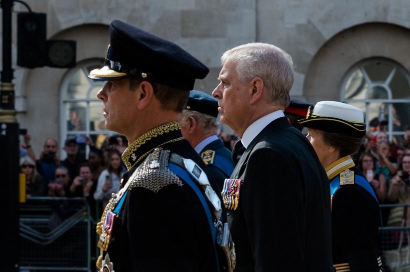 Prințul Andrew se jură că a încetat orice contact cu un presupus spion chinez 18932205