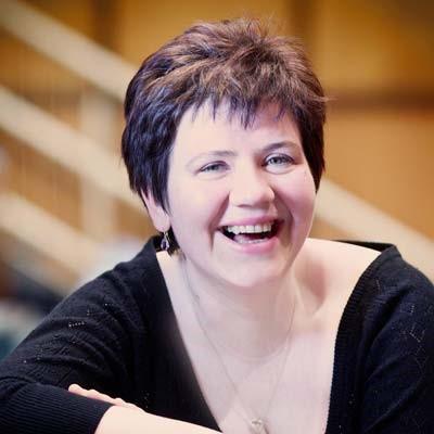 Dirijorul José Luis Gomez şi pianista Dana Ciocârlie  interpretează Dvořák, Paul Constantinescu şi Ceaikovski la Ateneul Român 18932507