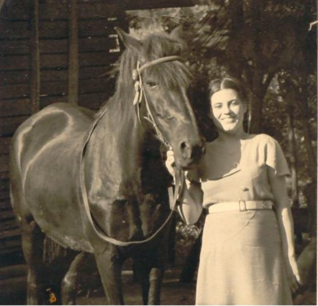 Aripi frânte, zbor nemuritor: Magda Isanos, mireasa poeziei (fine) și a maladiei 18932480