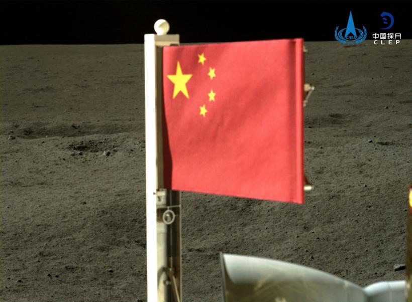 Doi astronauți chinezi au făcut o plimbare spațială de nouă ore. Ei au depășit recordul americanilor