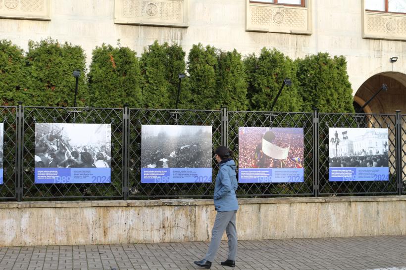 Revoluţia Română la 35 de ani – expoziție de fotografie în aer liber la Varșovia