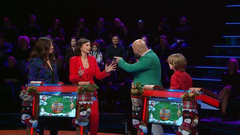 Ediții de sărbătoare la Ești mai deștept decât un copil de clasa a V-a? Magia Crăciunului se simte la Antena 1! 18933208