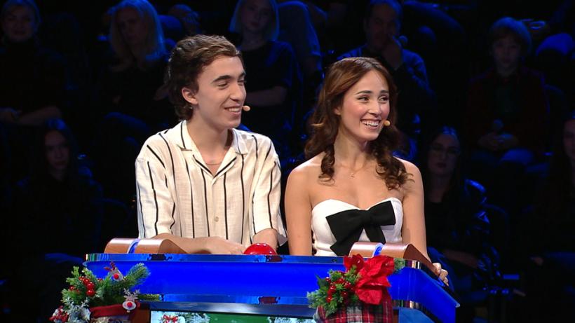 Ediții de sărbătoare la Ești mai deștept decât un copil de clasa a V-a? Magia Crăciunului se simte la Antena 1! 18933210