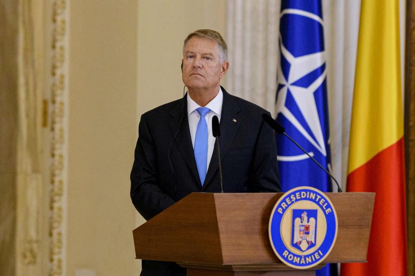 Operațiunea „Iohannis e președinte nelegitim”, declanșată de „suveraniști”, de Călin Georgescu și de… USR