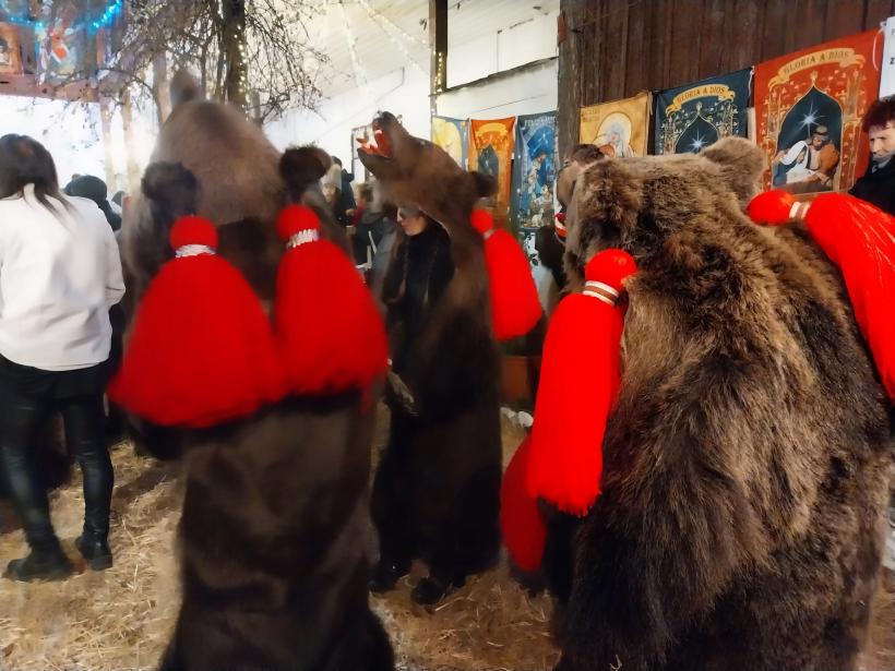 Semnificația măștilor, a urșilor și a caprelor, în ritualurile de sfârșit de an. Ritualuri vechi, asimilate de creștinism 18933548