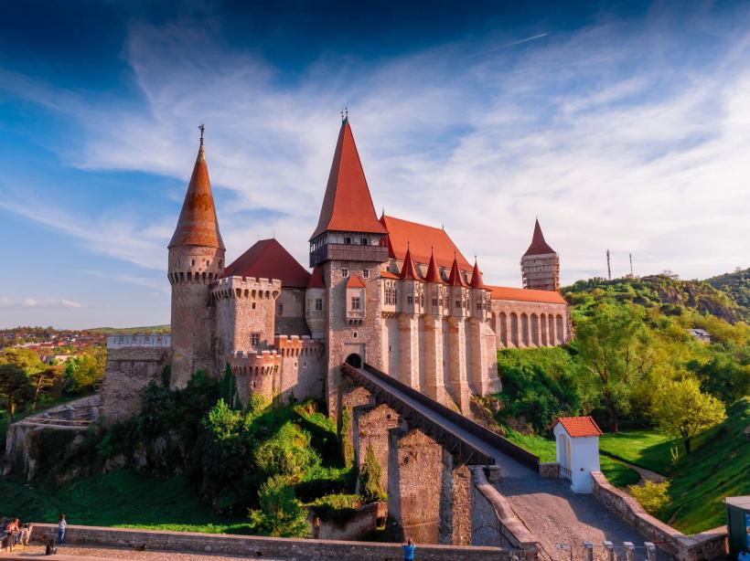 Castelul Corvinilor s-a calificat din nou în competiţia ''Destinaţia Anului'' 18933707