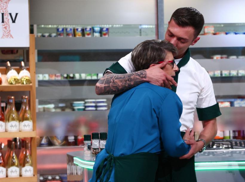 Ei sunt cei nouă concurenți care se întrec în semifinala sezonului 14 Chefi la cuțite! Emoții uriașe în această seară: competiția își desemnează finaliștii 18933872