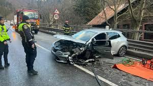 Accident grav la Sinaia. 14 persoane rănite. 3 copii printre victime. Circulație blocată pe DN1