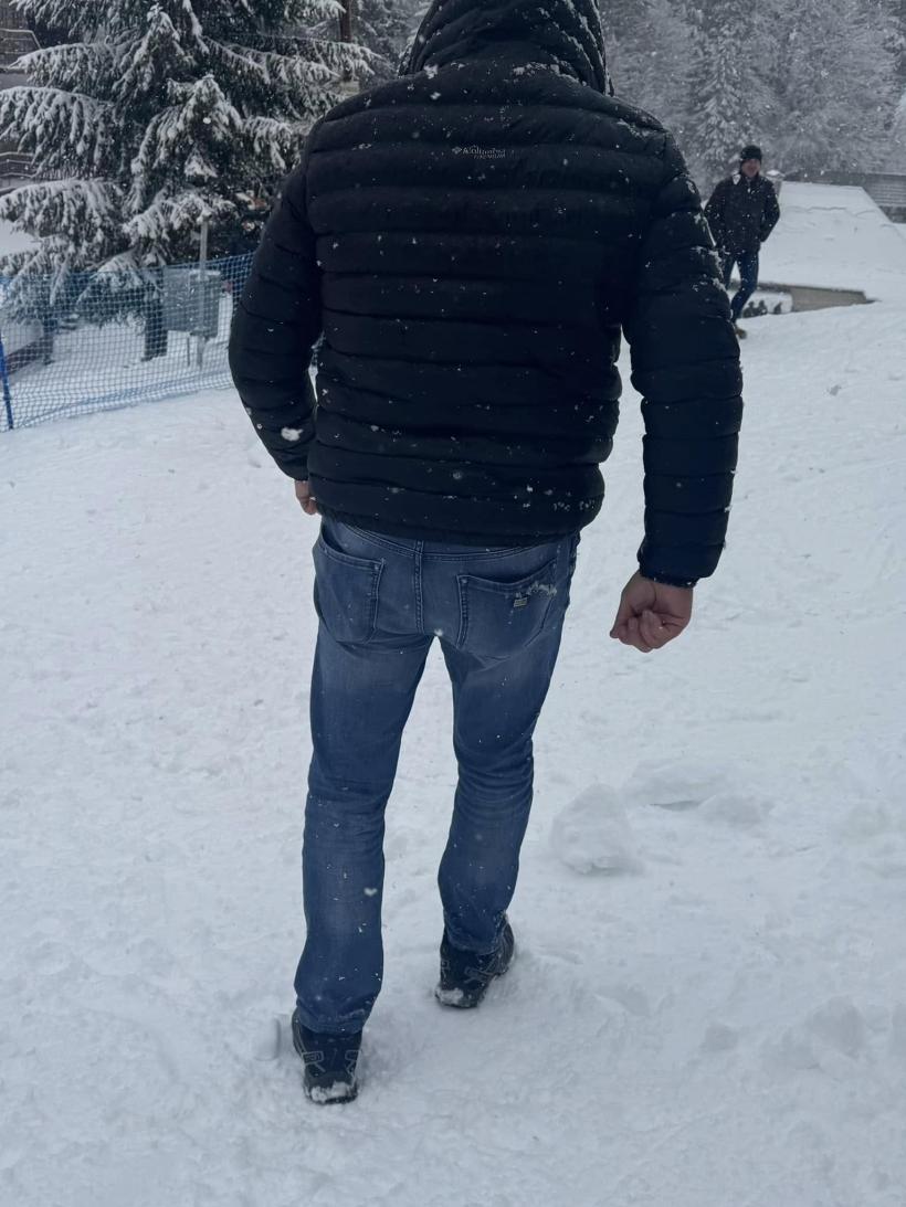 Avertisment Salvamont: "Muntele e un loc minunat, dar NU un podium de modă. Nu fiți iresponsabili!" 18934119