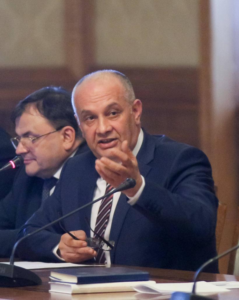 Noile partide, pline de PSD-iști, PNL-iști și PRM-iști. Formațiunile anti-sistem din Parlament, campioane la racolat-viteză 18933977