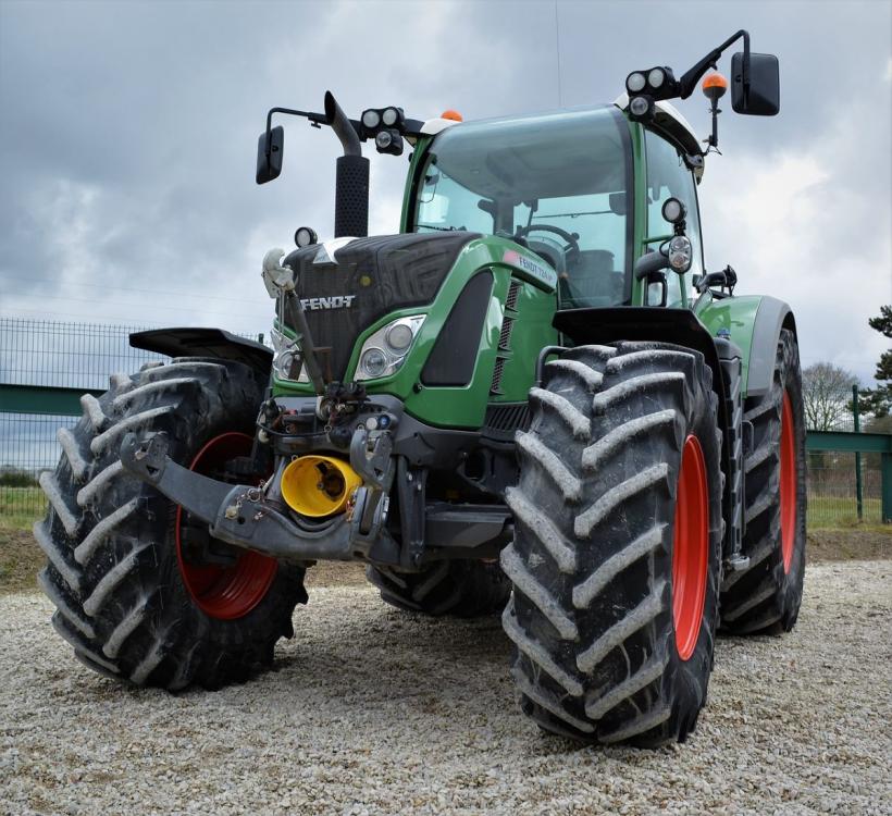 Culmea crizei: RA-APPS și-a luat tractor de 100.000 € pentru Scroviștea 