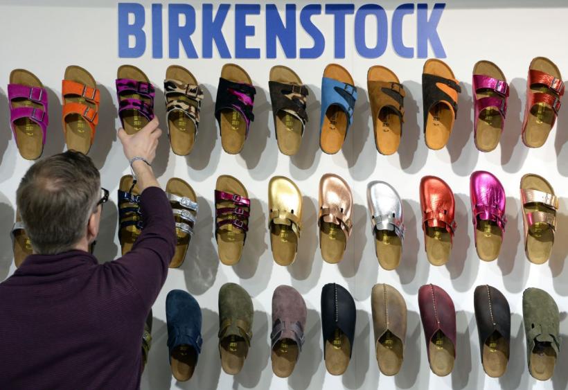 Birkenstock își dă în judecată rivalii și susține că sandalele sale sunt opere de artă