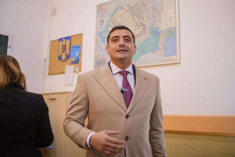 Călin Georgescu, pe primul loc cu voturi de la Ciolacu, Ciucă și Simion? Scorul cvasinecunoscutului candidat „suveranist”, construit pe voturile PSD, PNL și AUR 18935561