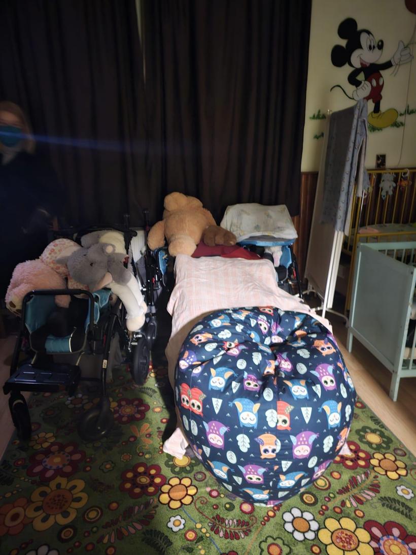 Descoperire șocantă în centrele groazei, din Mureș: Copii cu dizabilități, malnutriți, încuiați cu zăvorul, ținuți în mizerie și tratați cu medicamente expirate 18935767