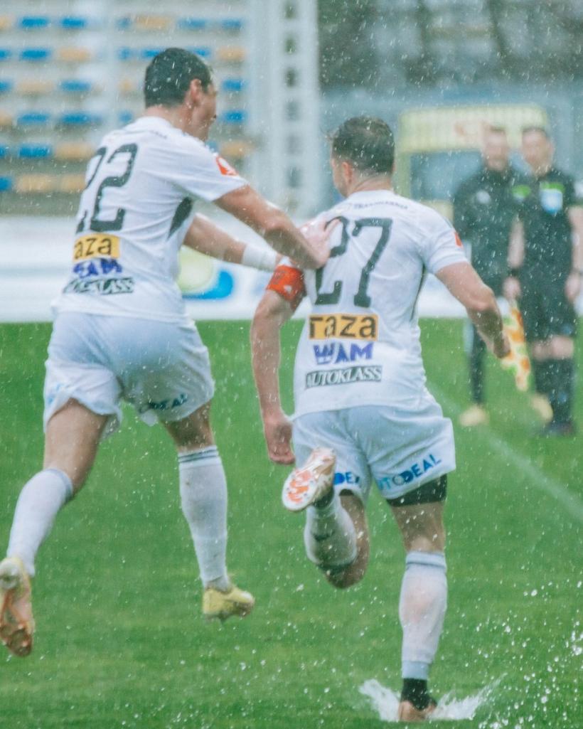 Alexandru Chipciu şi-a prelungit contractul cu Universitatea Cluj: Căpitanul rămâne! 18935818