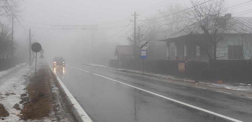 Ceață pe șoselele din județele Caraș-Severin, Sibiu și Timiș