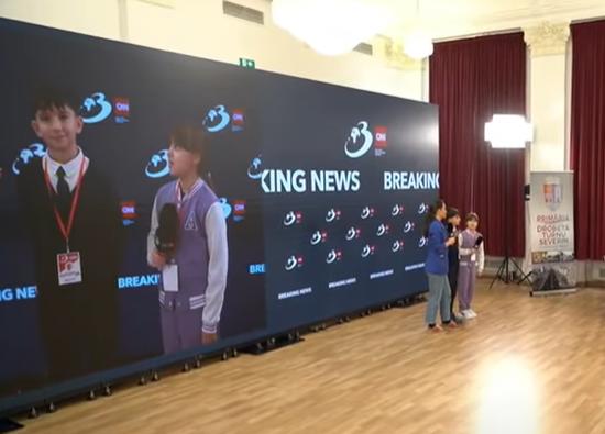 Omagiu inedit: Mihai Eminescu, subiect de Breaking News pentru elevii din Drobeta Turnu Severin, la 175 de ani de la naștere 18936542