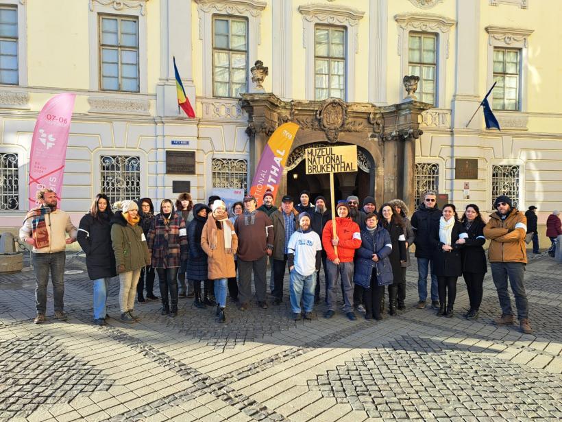 Salariile din Cultură cresc până la nivelul femeii de serviciu. 15 Ianuarie a debutat cu o grevă japoneză a angajaților din instituțiile statului 18936484